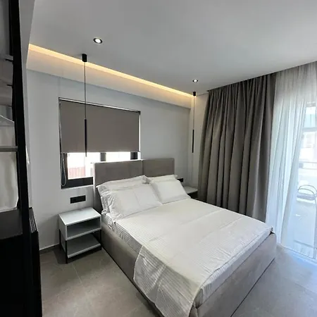 Idrizi Πανσιόν Σαράντα